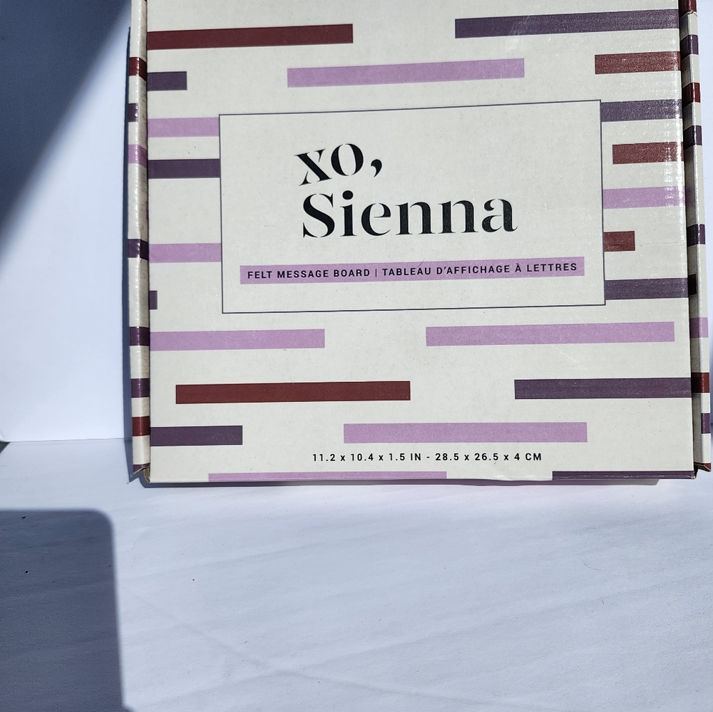 XO Sienna felt message board